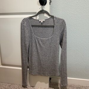 Nine Britton Gray Ribbed Long Sleeve Top
